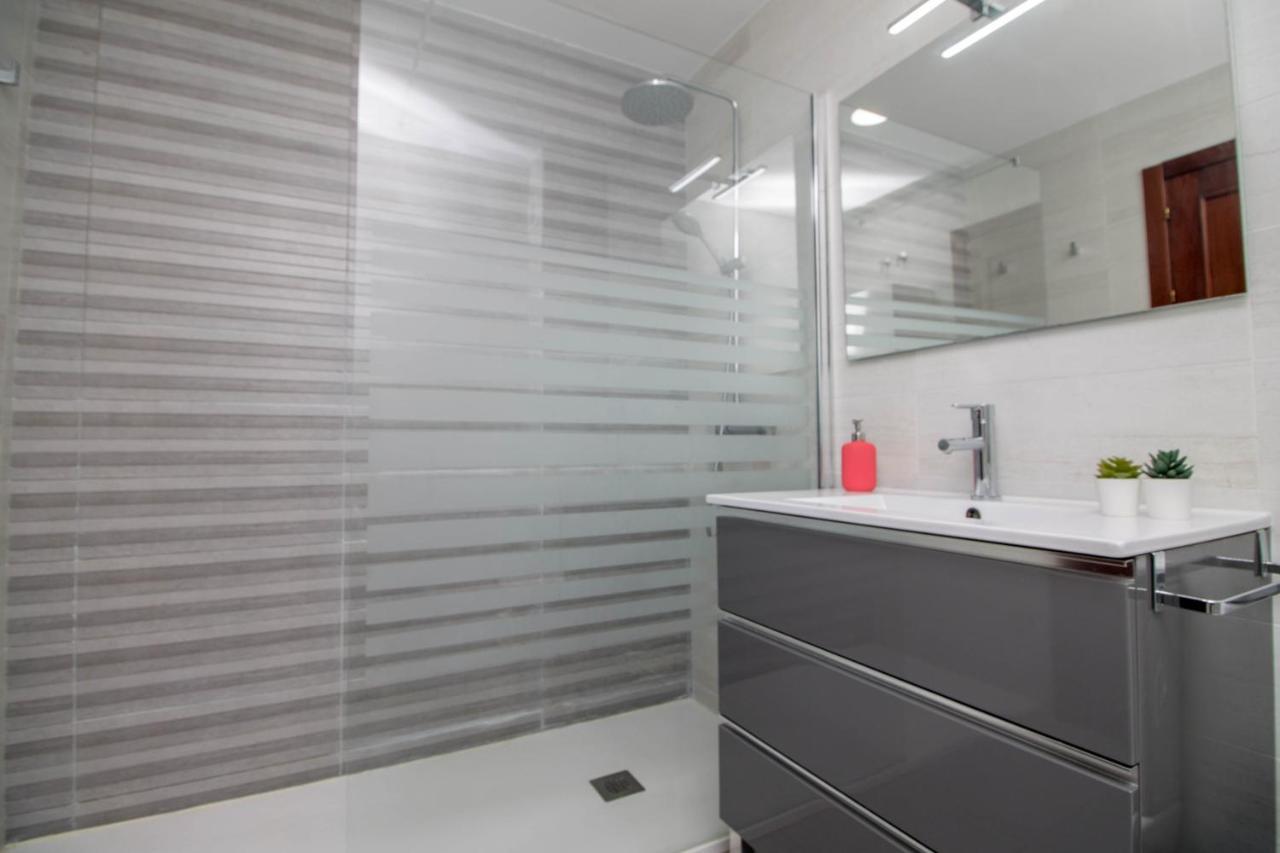 Erisa 31 By Ivi Real Estate Apartment ตอร์เรโมลิโนส ภายนอก รูปภาพ